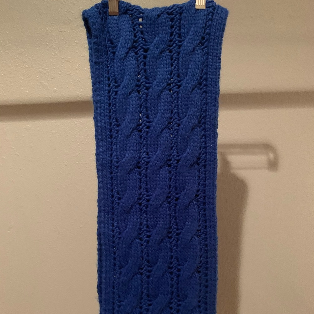 Blue scarf